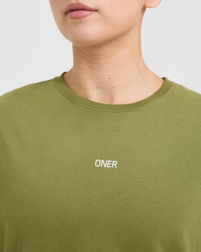 Oner Active Klassieke Oner Grafische Crop Lichtgewicht T-shirts Olijfgroen Groen | ZOC-872561